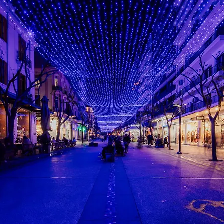 Apartament Luxury Downtown α1 *