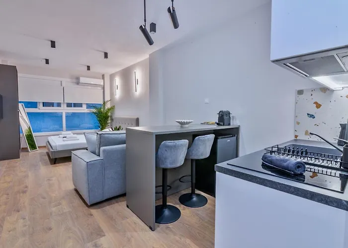 Apartament Luxury Downtown α1 *
