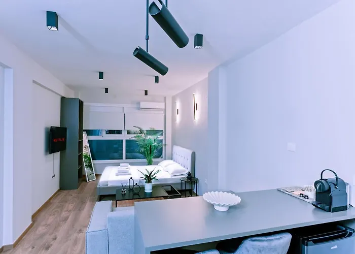 Luxury Downtown α1 Apartament