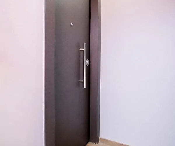Luxury Downtown α1 Apartament *